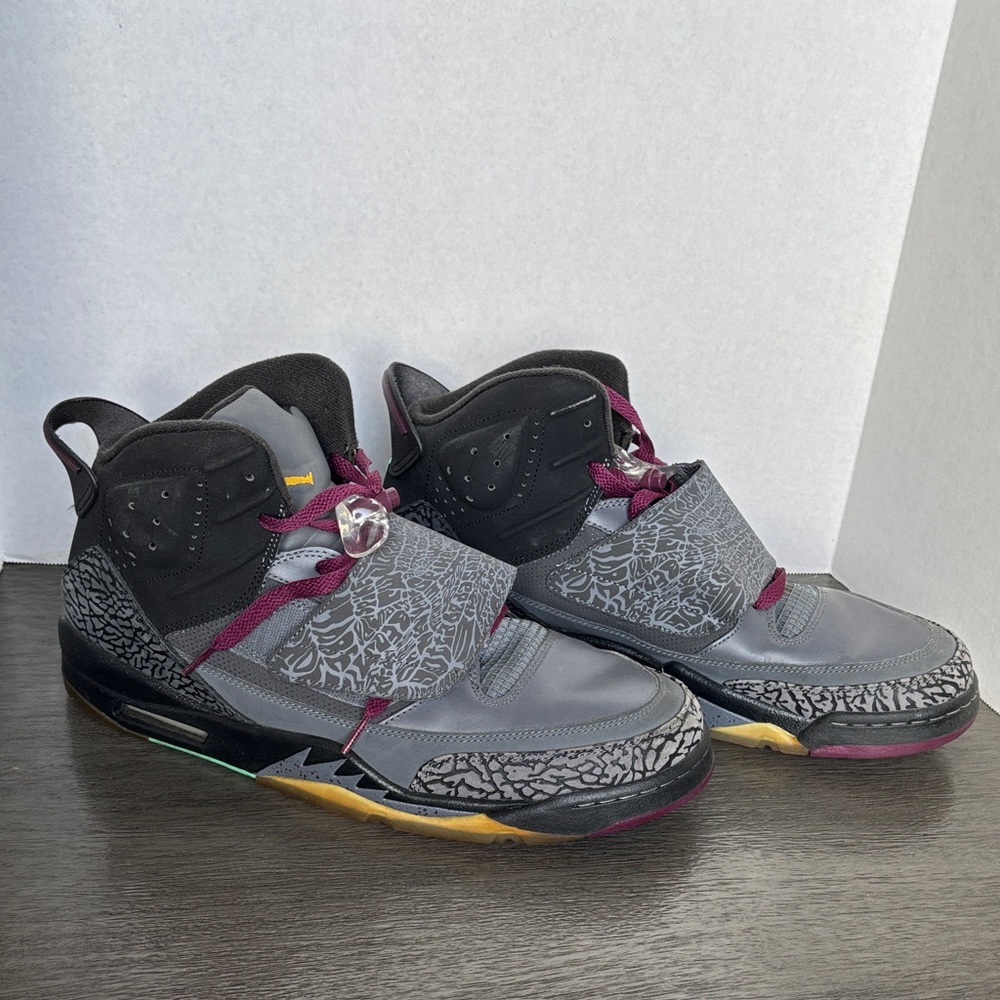 Vintage Air Jordan Son of Mars Bordeaux Sneakers